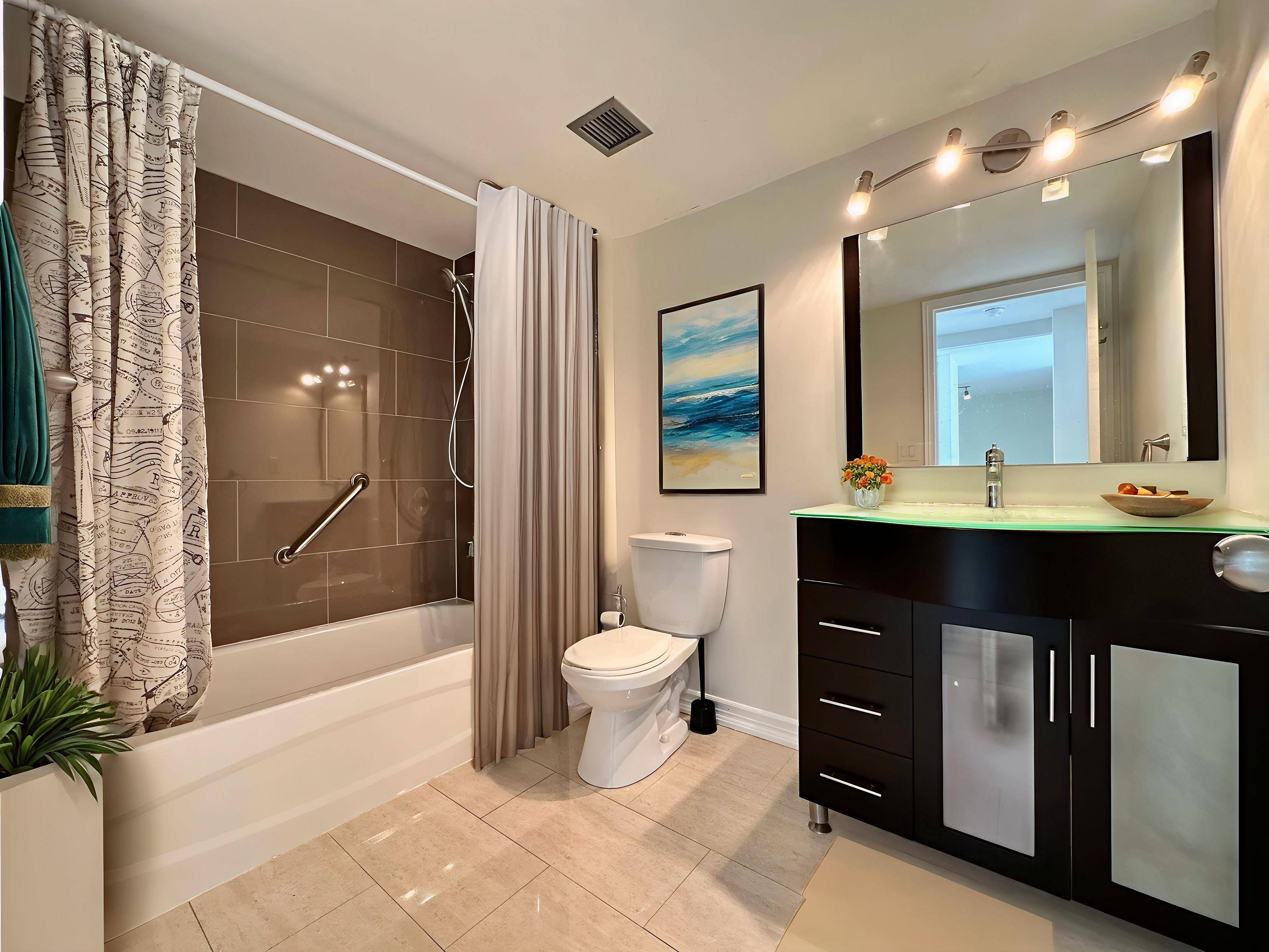 Mississauga, ON L4W 4H4,1360 Rathburn RD E #302
