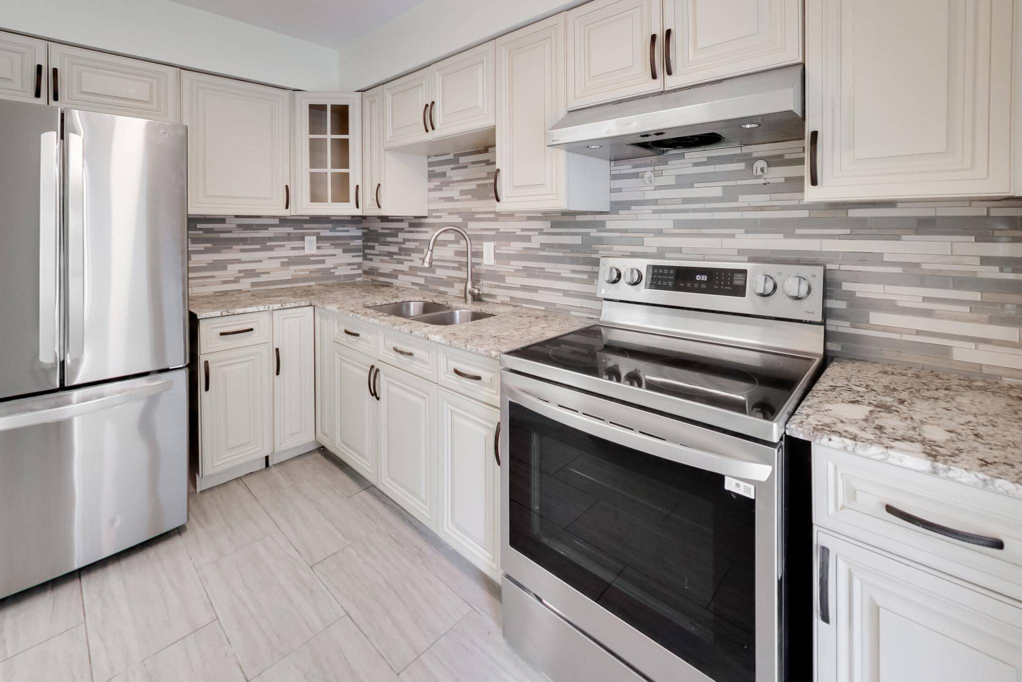 Toronto W05, ON M3N 2T2,10 Eddystone AVE #276