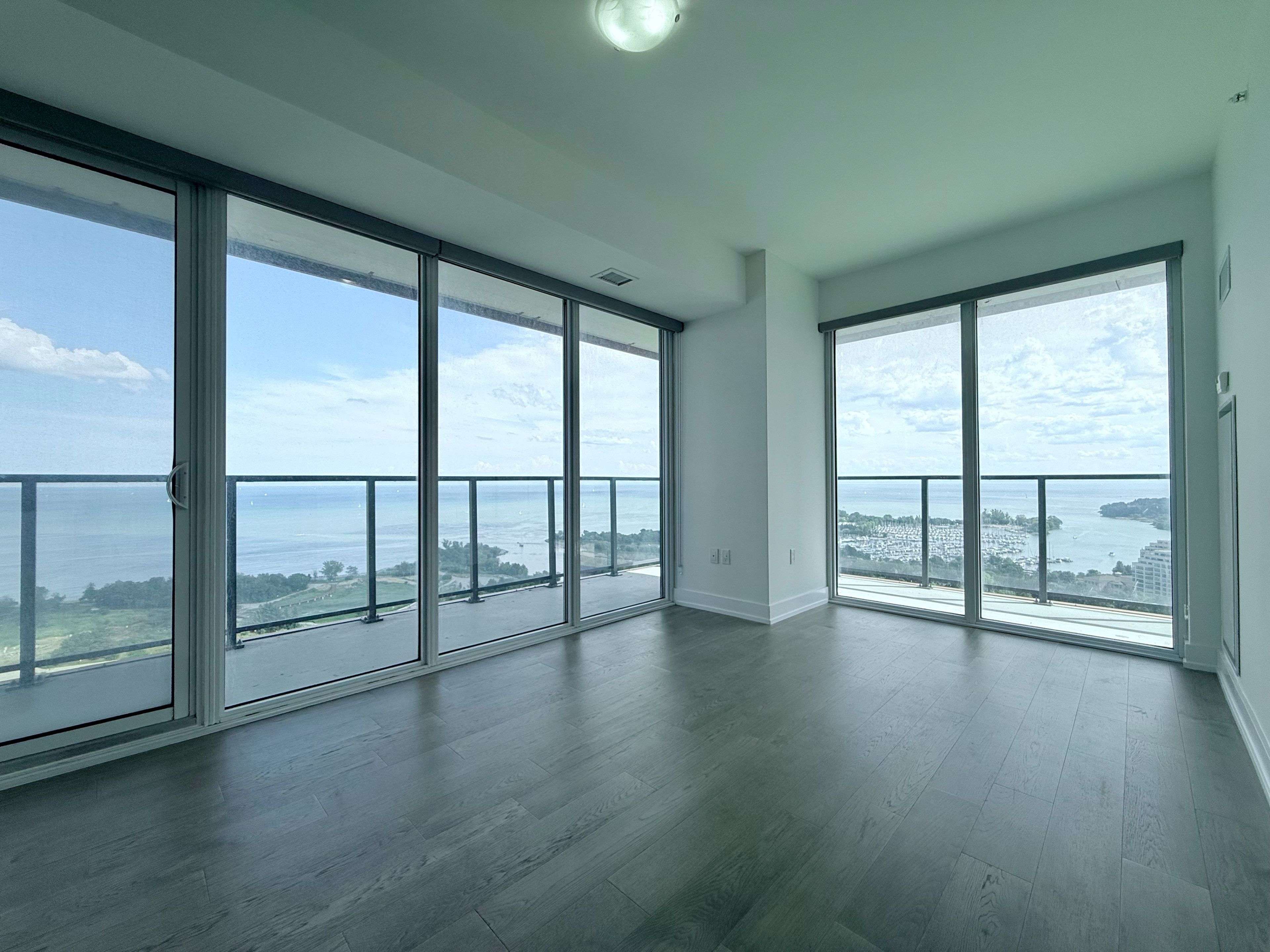 Toronto W06, ON M8V 0J1,30 Shore Breeze DR #2418