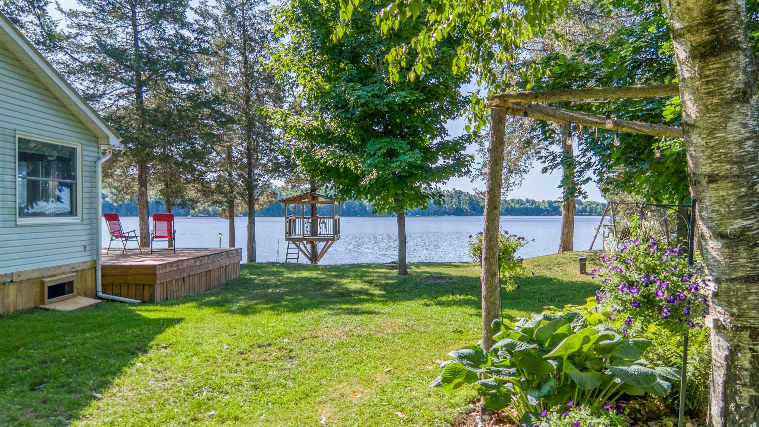 Rideau Lakes, ON K0E 1N0,1328 LB13 RD