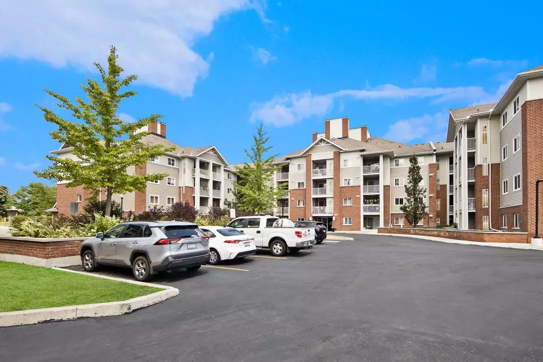 Toronto E07, ON M1S 5W8,5225 Finch AVE E #102