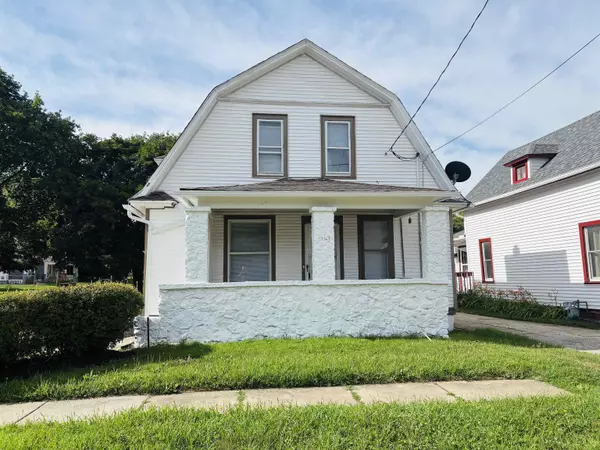 1347 Greenwood Avenue, Rockford, IL 61107