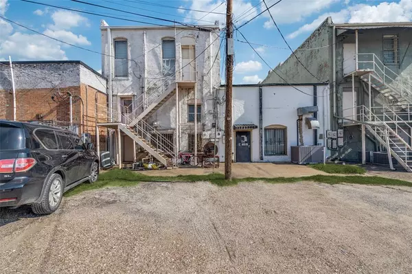 Forney, TX 75126,110 E Main Street
