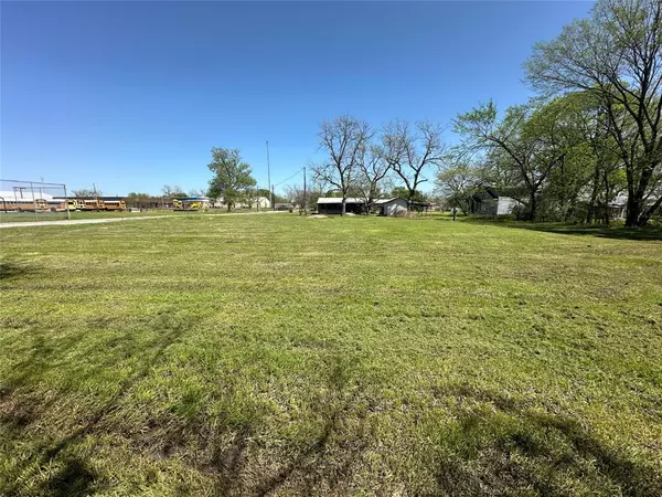 Dodd City, TX 75438,101 W 5th Street