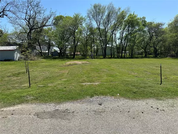 Dodd City, TX 75438,101 W 5th Street