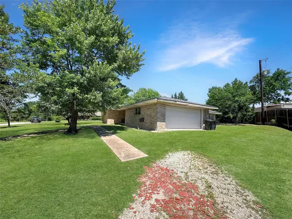 Sherman, TX 75090,270 Newman Road