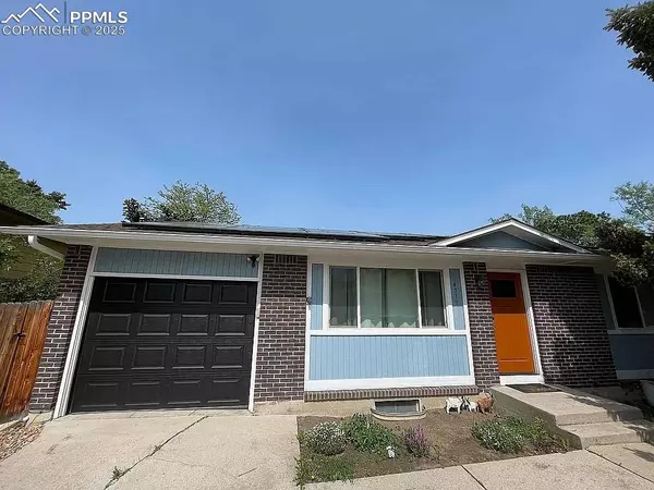 4519 Bella DR, Colorado Springs, CO 80918