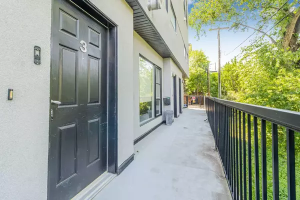 Calgary, AB T2T 4M5,2101 17 ST Southwest #3