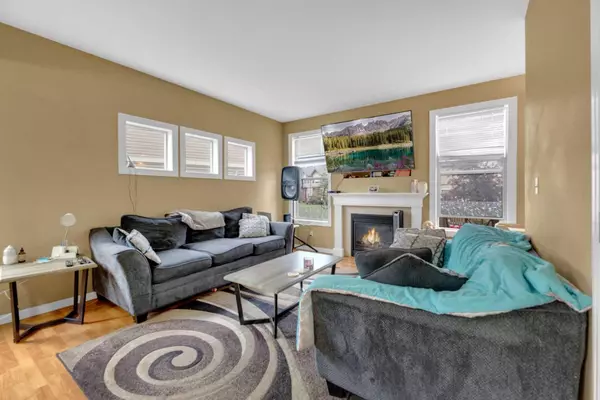 Red Deer, AB T4R 0A9,45 Ironstone DR #40