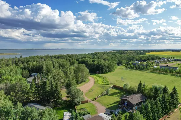 Pelican Point, AB T0B 0H0,521 Partridge Crescent