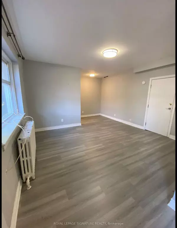 Toronto C01, ON M6J 3E6,382 Dovercourt RD #34