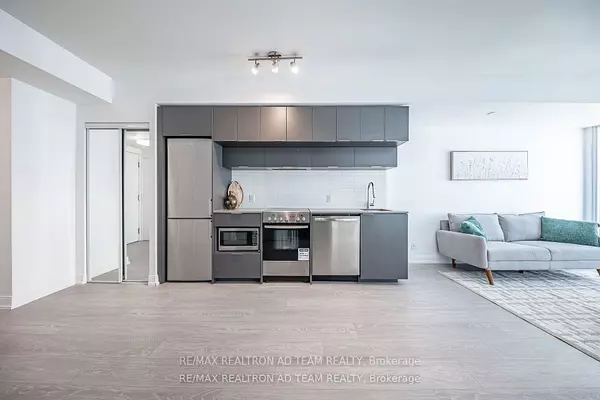 Toronto C08, ON M5A 1Z4,181 Dundas ST E #702