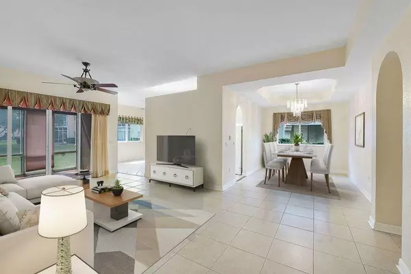 Tamarac, FL 33321,7919 E Exeter Blvd #102