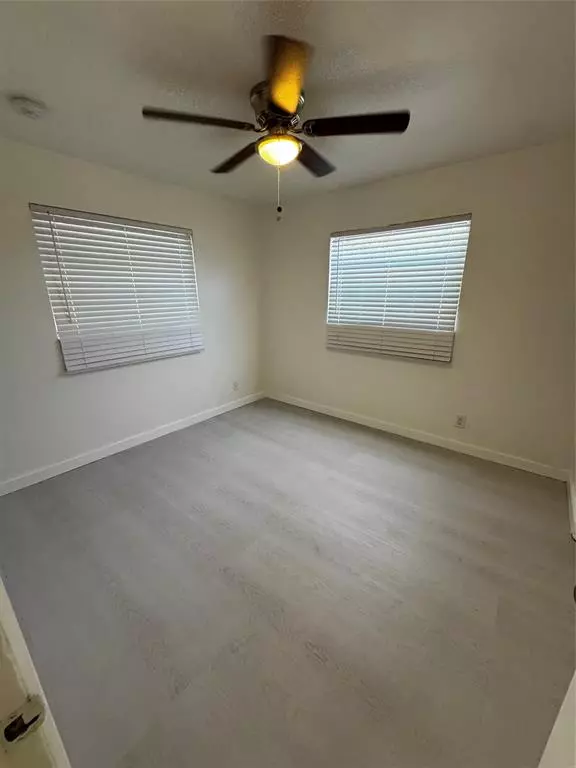 Lantana, FL 33462,705 W Branch St #1