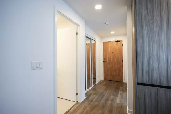Vaughan, ON L4J 0B8,7950 Bathurst ST #523