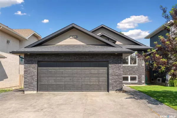 107 Lucyk CRESCENT, Saskatoon, SK S7W 0E9