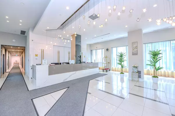 Mississauga, ON L5R 0G9,65 Watergarden DR #810