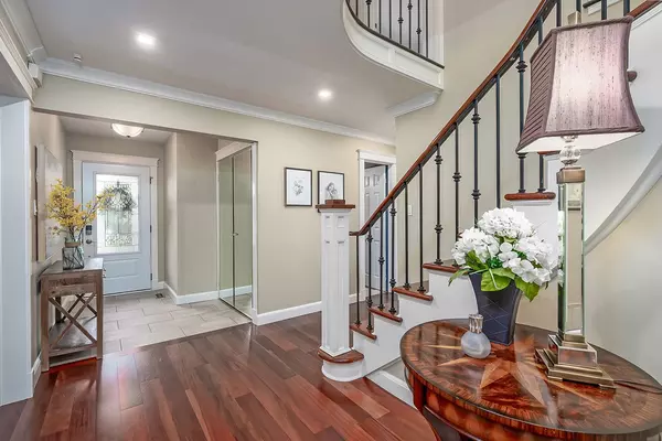 Mississauga, ON L5N 5N5,7172 Baywood CT