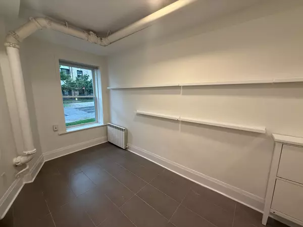 Toronto W01, ON M6K 3B7,1 Triller AVE #105