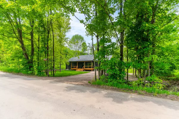 Minden Hills, ON K0M 2K0,1009 Hyacinth RD