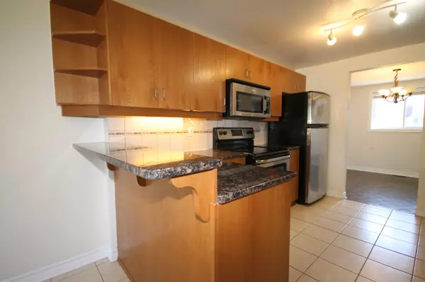 Meadowlands - Crestview And Area, ON K2G 1G2,37 B Glenridge RD
