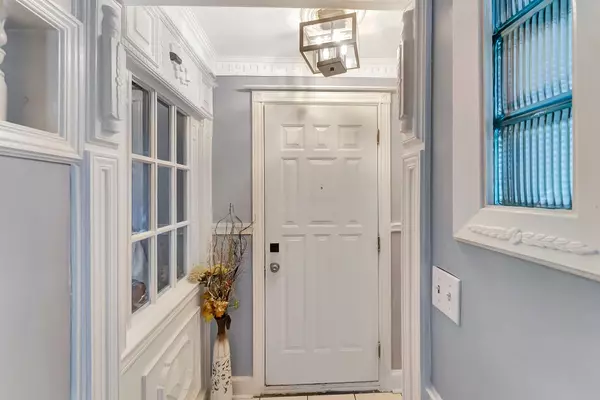 Hamilton, ON L8V 3C6,158 East 26th ST