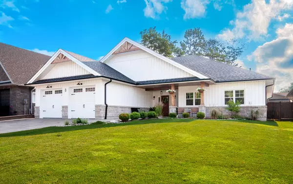 8 Chateau RDG, North Bay, ON P1C 0B9