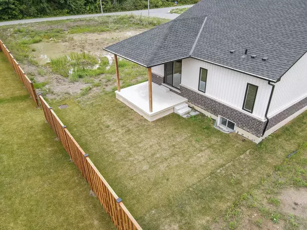 Welland, ON L3C 0J8,211 Sycamore ST