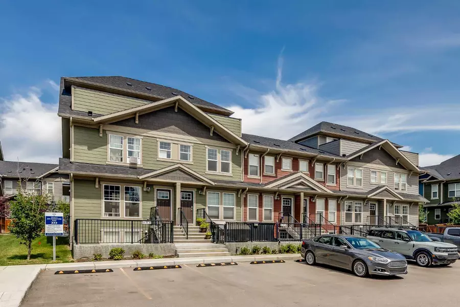 465 Cranbrook SQ SE, Calgary, AB T3M 3E3