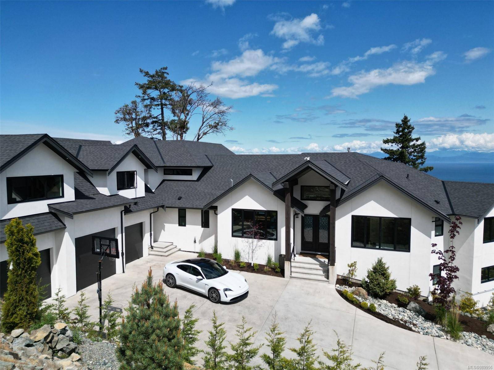 5060 Broad Ridge Pl, Lantzville, BC V0R 2H0