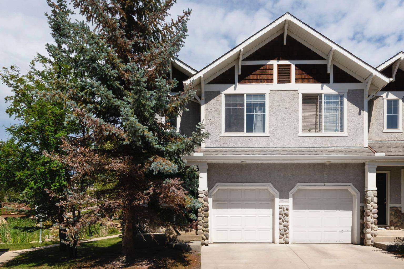6 Hidden Creek Rise Northwest, Calgary, AB T3A 6L5
