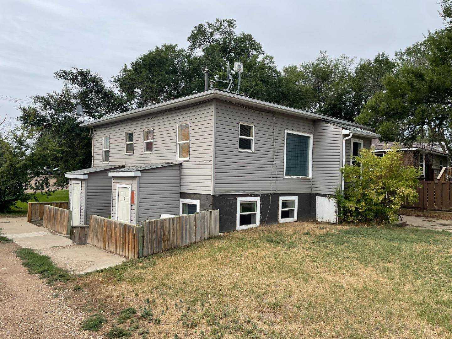 Brooks, AB T1R 0H5,535 2 AVE East #1-4
