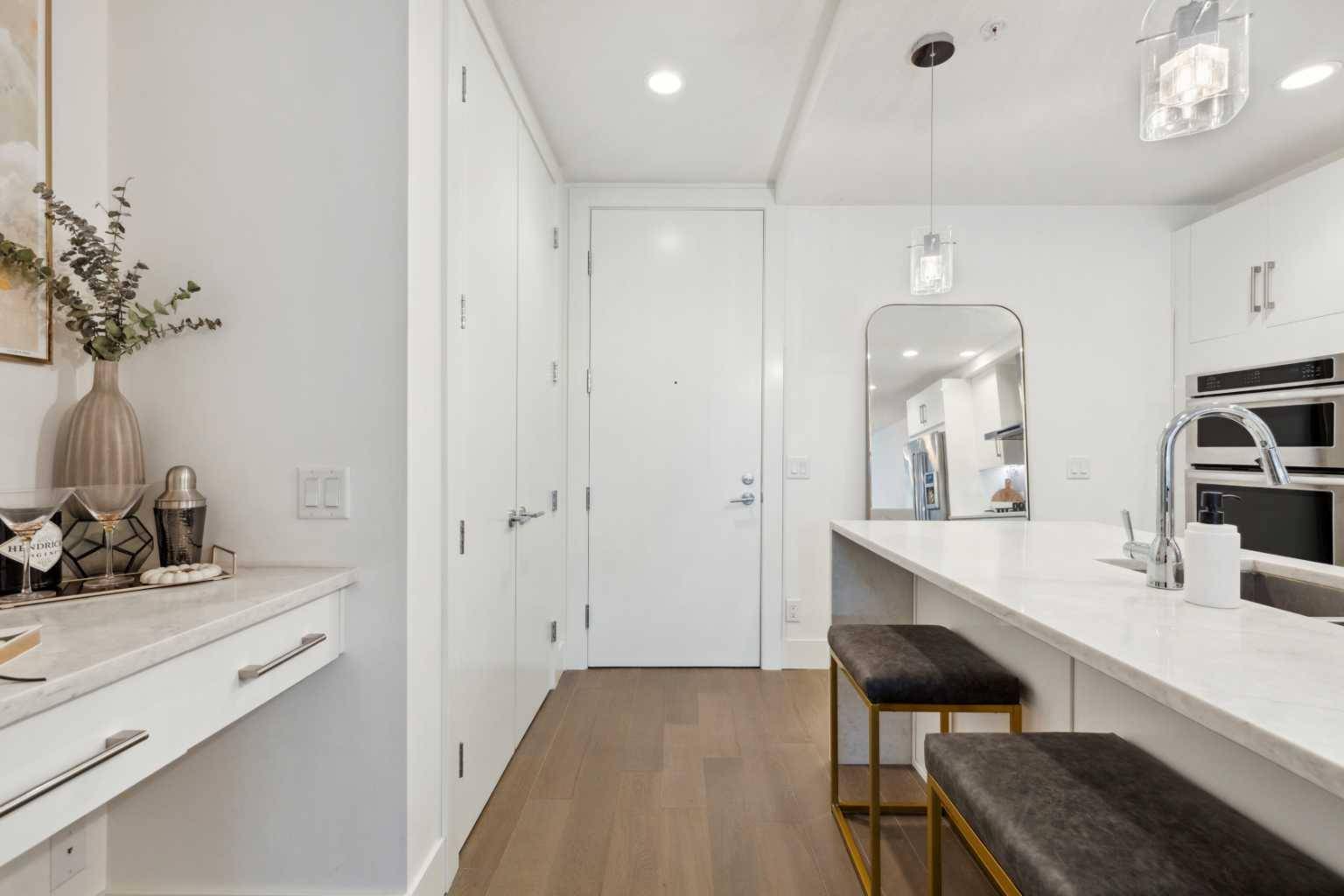Calgary, AB T2T 1J5,1611 28 AVE SW #103