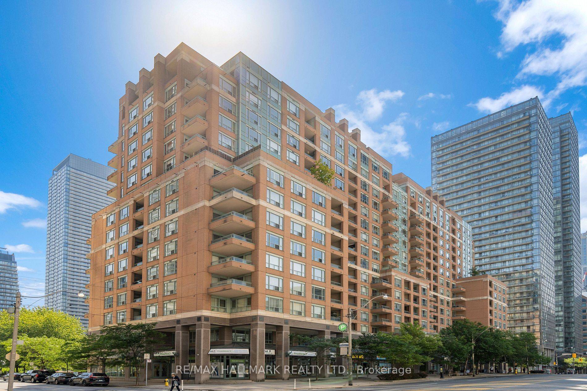 887 Bay ST #205, Toronto C01, ON M5S 3K4