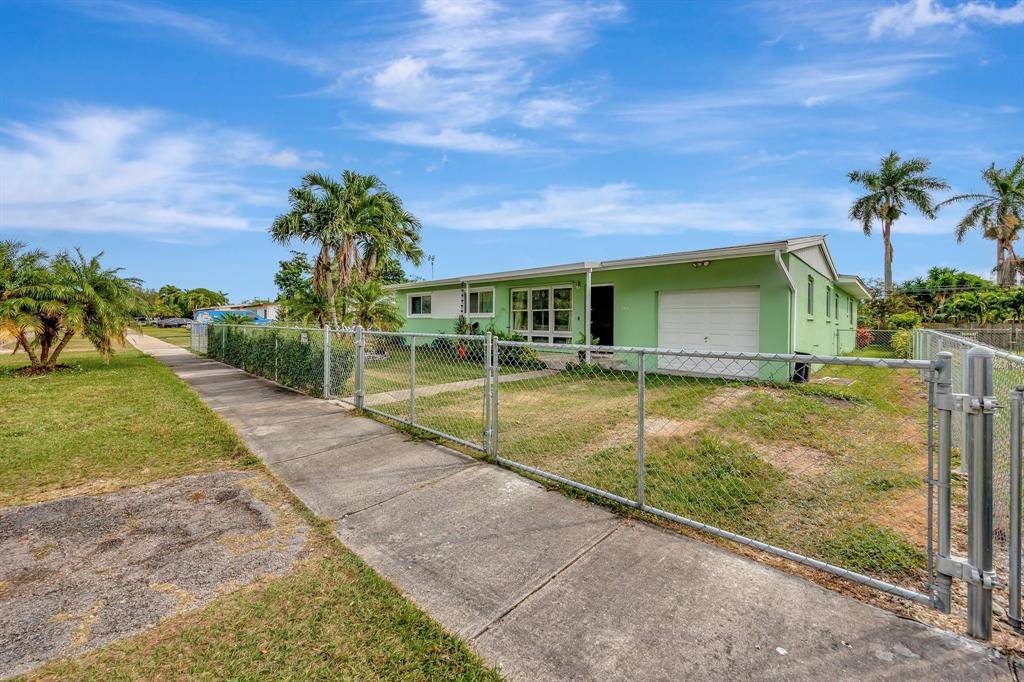 1710 NW 9th St, Homestead, FL 33030