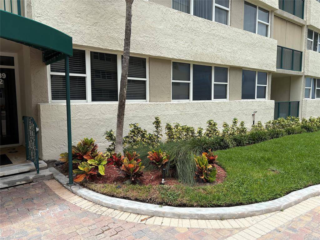 1239 Hillsboro Mile #104, Hillsboro Beach, FL 33062