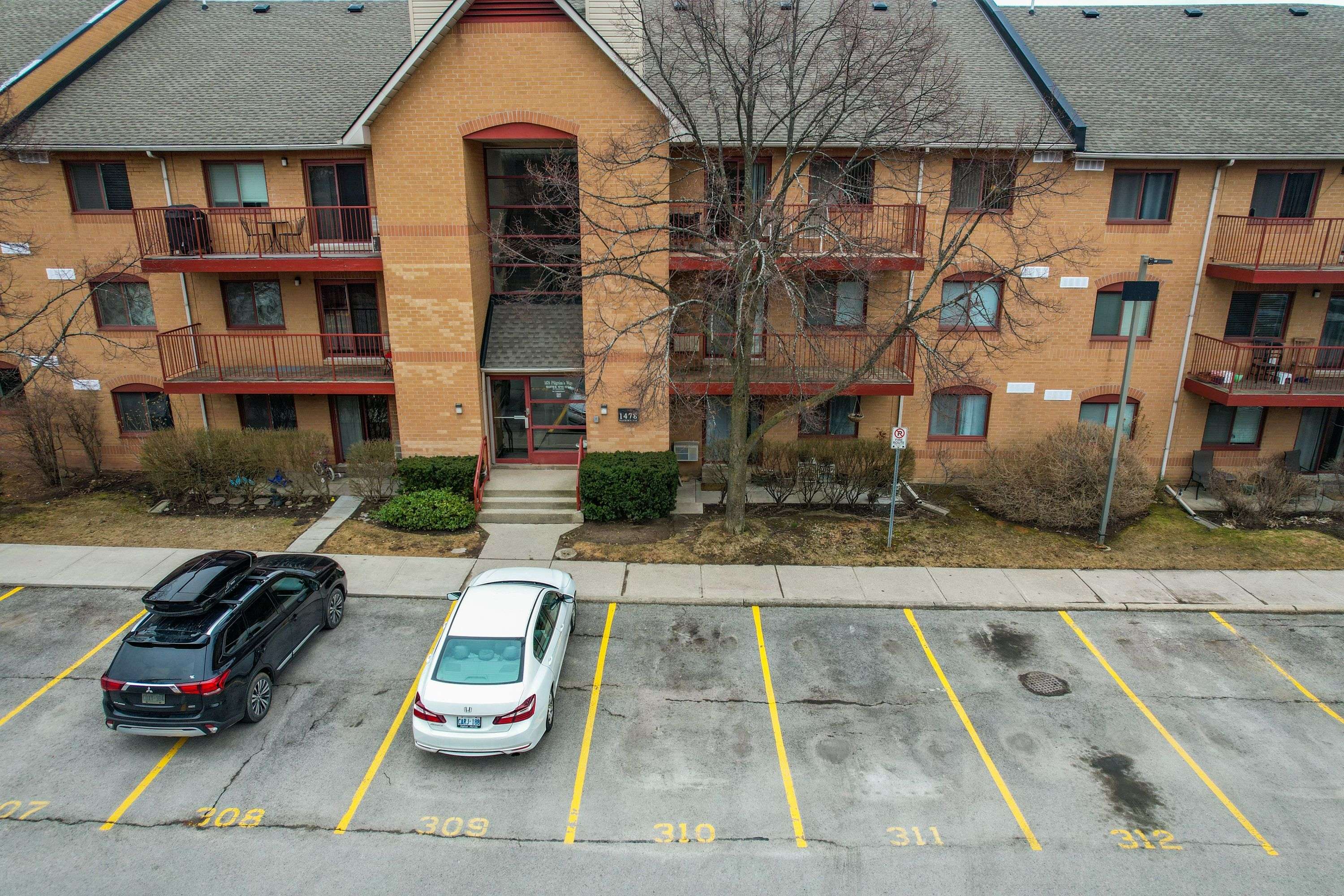 1478 Pilgrims WAY #1732, Oakville, ON L6M 3G7
