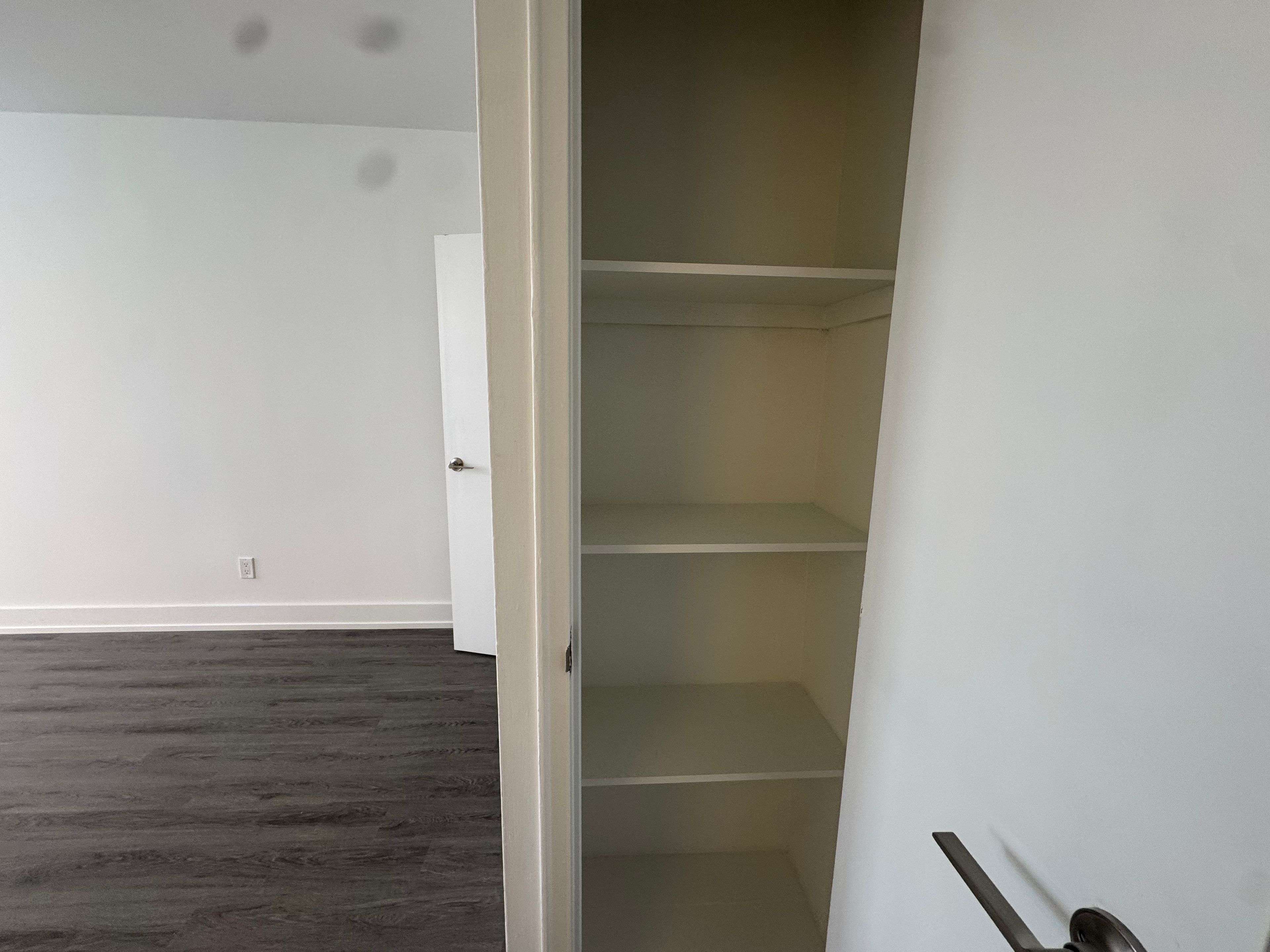 Toronto W01, ON M6K 2G3,135 Tyndall AVE #0505