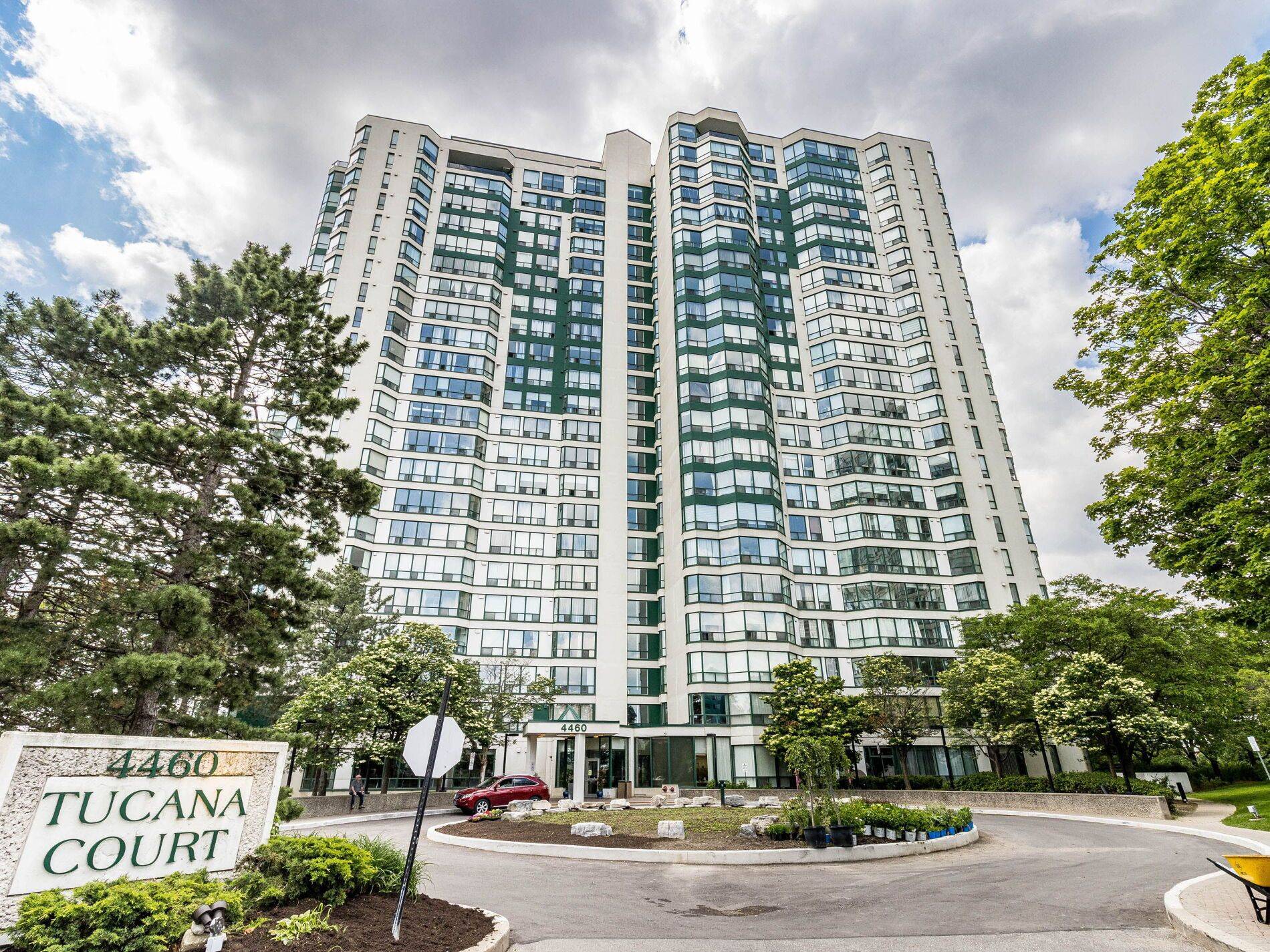 4460 Tucana CT #704, Mississauga, ON L5R 3K9