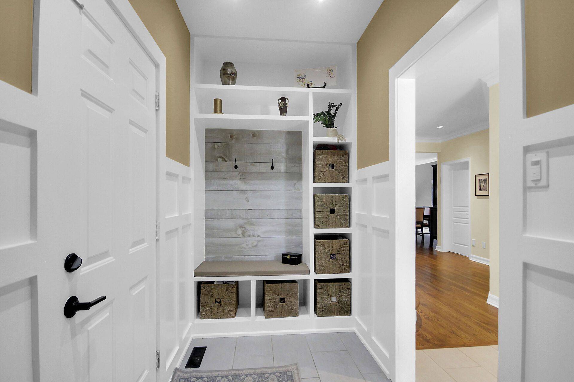 Barrhaven, ON K2J 5G1,30 OAKBRIAR CRES