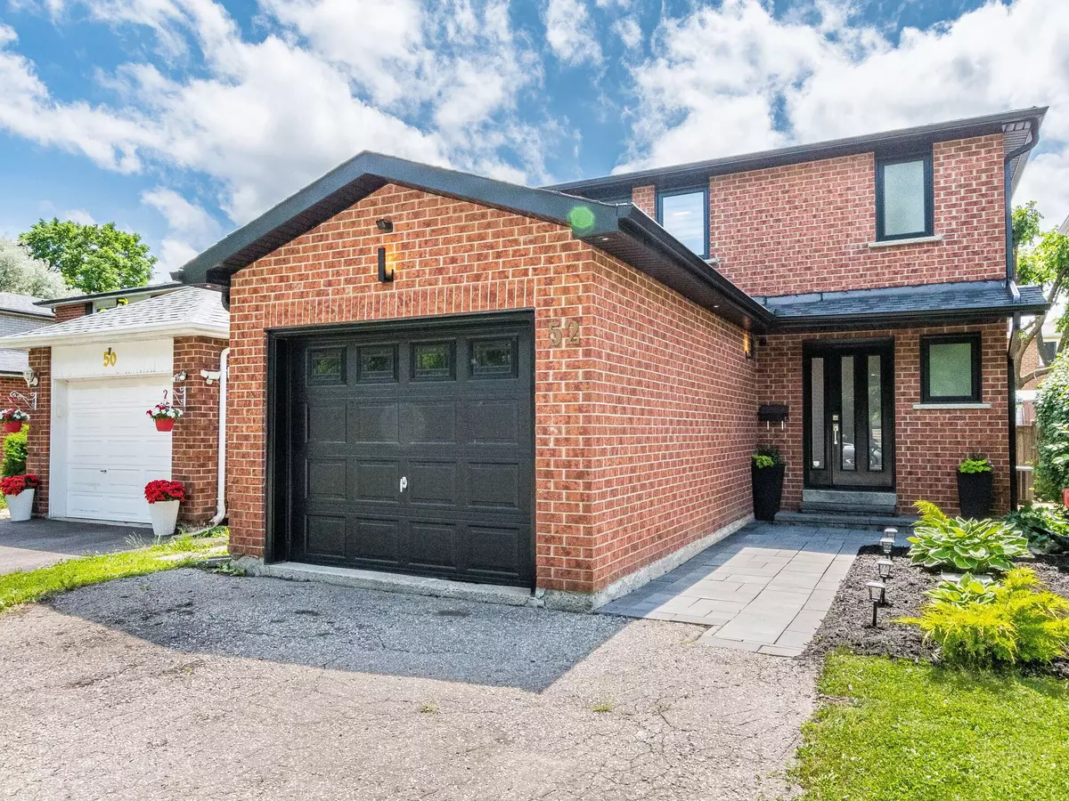 Brampton, ON L6Y 2W7,52 Mozart CRES