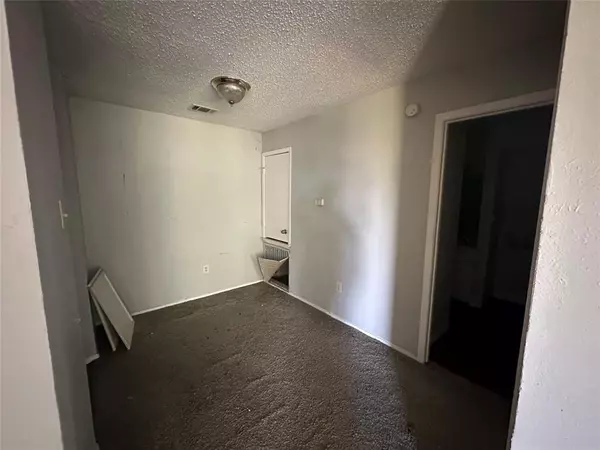 Dallas, TX 75243,9696 Walnut Street #806