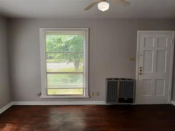 Dallas, TX 75211,2909 W Clarendon Drive #2909