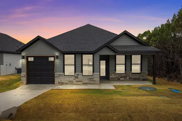5714 Barkridge Drive, Granbury, TX 76048