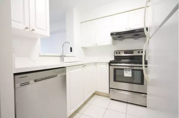 Toronto C14, ON M2N 6Z8,35 Finch AVE E #903