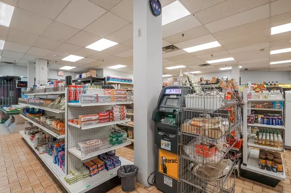 Toronto E07, ON M1S 4Z3,5200 Finch AVE #E101