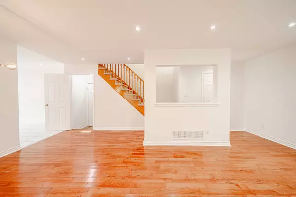 Pickering, ON L1V 7H3,1524 Avonmore SQ #Main