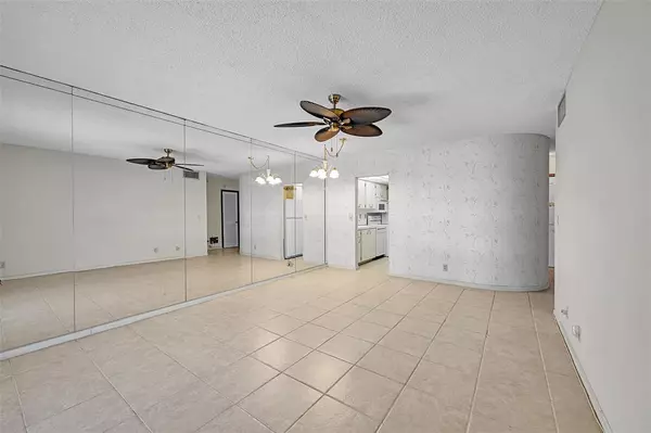 Fort Lauderdale, FL 33308,6700 NE 22nd Way #2227