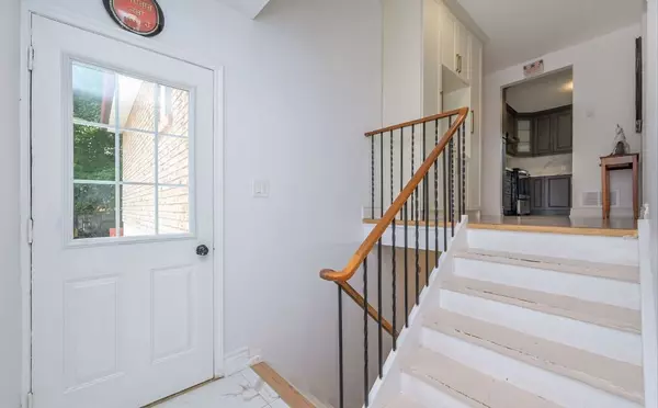 New Tecumseth, ON L9R 1K2,99 Boyne CRES