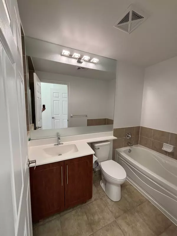 Mississauga, ON L5B 4P9,310 Burnhamthorpe RD #2906